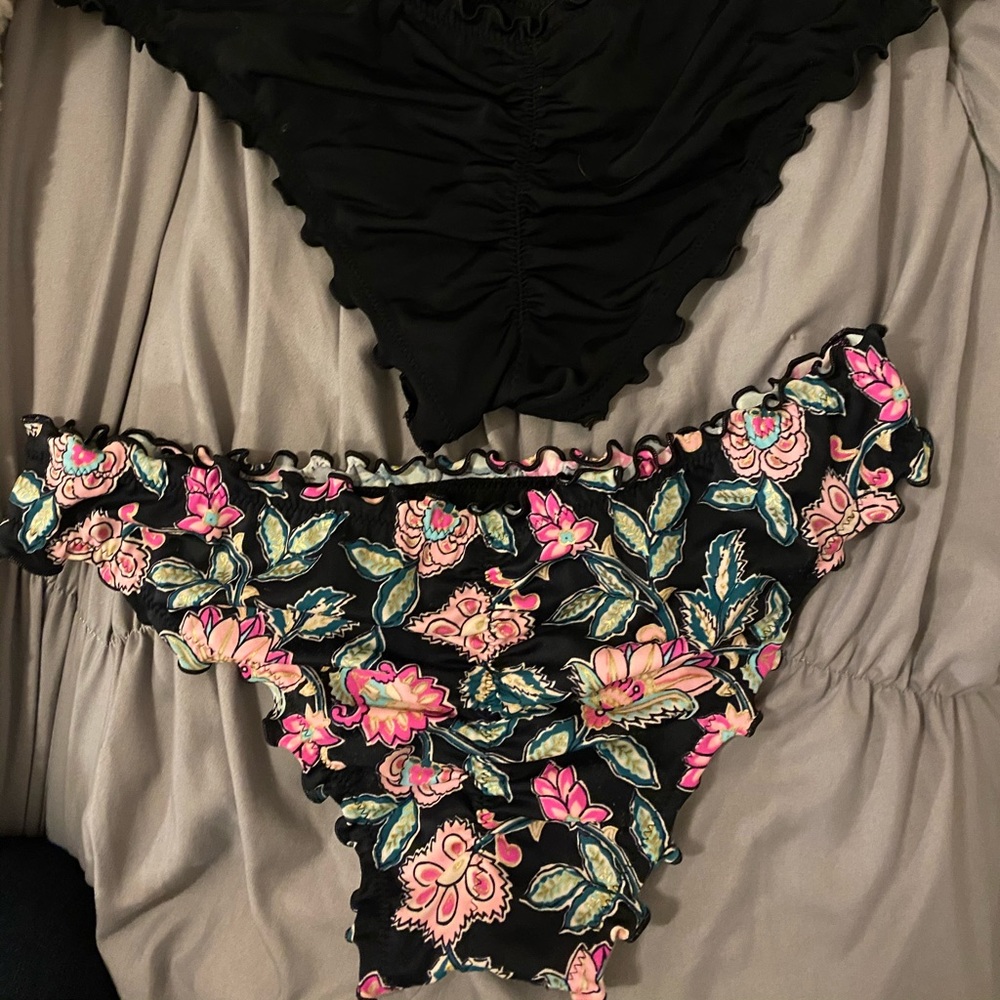 Bundle of 2 Shade & Shore bikini bottoms